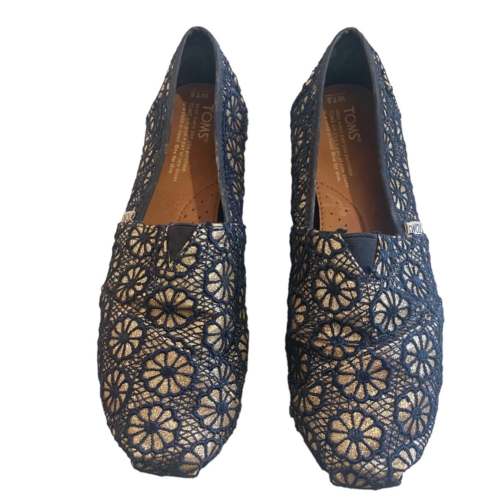Toms Classic Crochet Gold Navy Glitter Canvas Shoes 7.5 EUC Slip On Ballet Flats